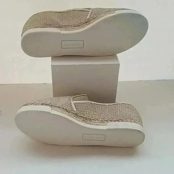 Vince camuto slip ons sneakers size 7 - Picture 8 of 8